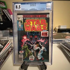 Star Wars Comic Book Issue #4   8.5 CGC graded